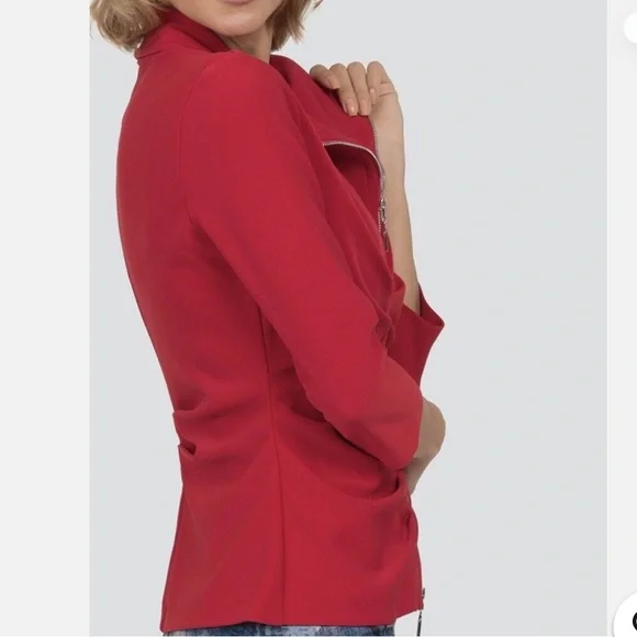 Joseph Ribkoff Style 191196 Ruched zip up jacket
Jacket - Picture 4 of 15